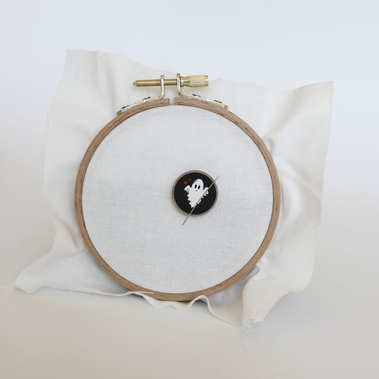 Porte-aiguille aimanté - Le fantôme