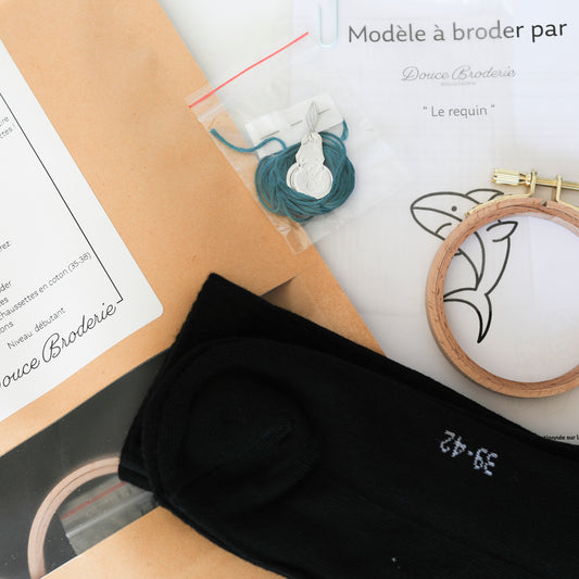 Kit de broderie - Les chaussettes requin