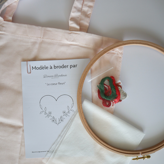 Kit de broderie - Le grand coeur fleuri