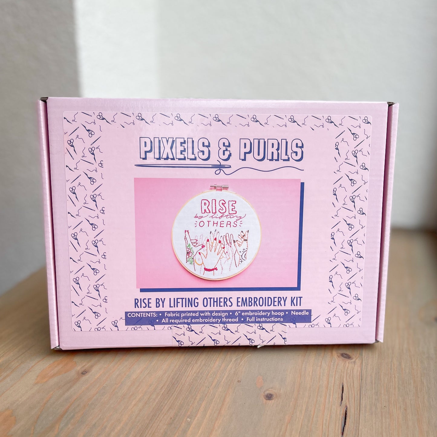 Pixels & Purls - Rise by lifting others