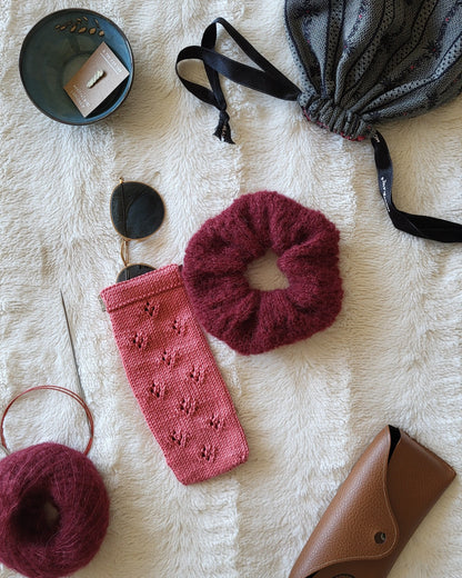 Atelier de Tricot - Ma pochette à lunette ou mon chouchou en dentelle