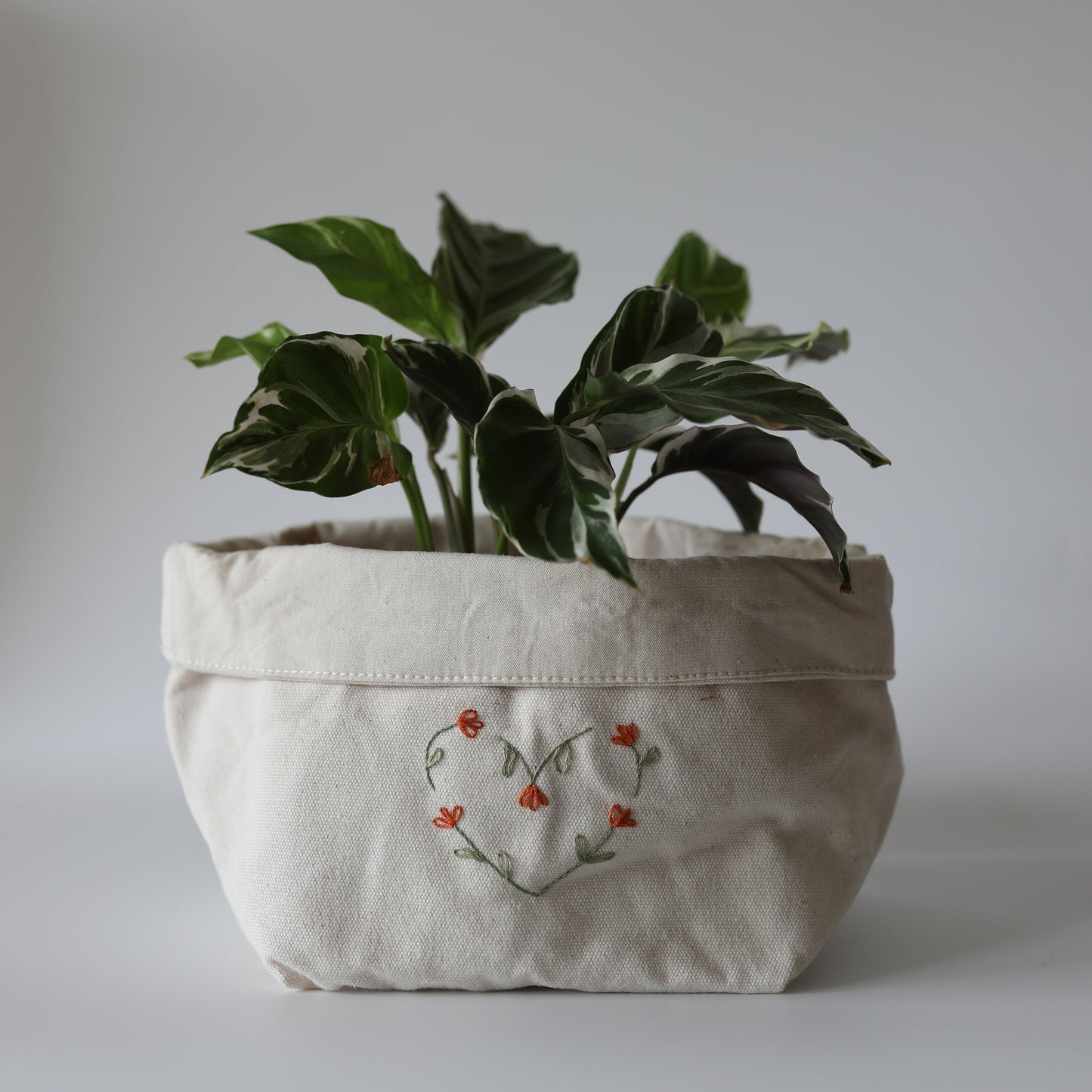 Cache-pot -  le coeur fleuri