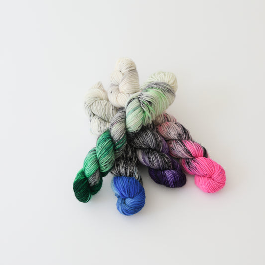 Mini socks Yarn - teint à la main
