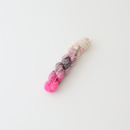Mini socks Yarn - teint à la main