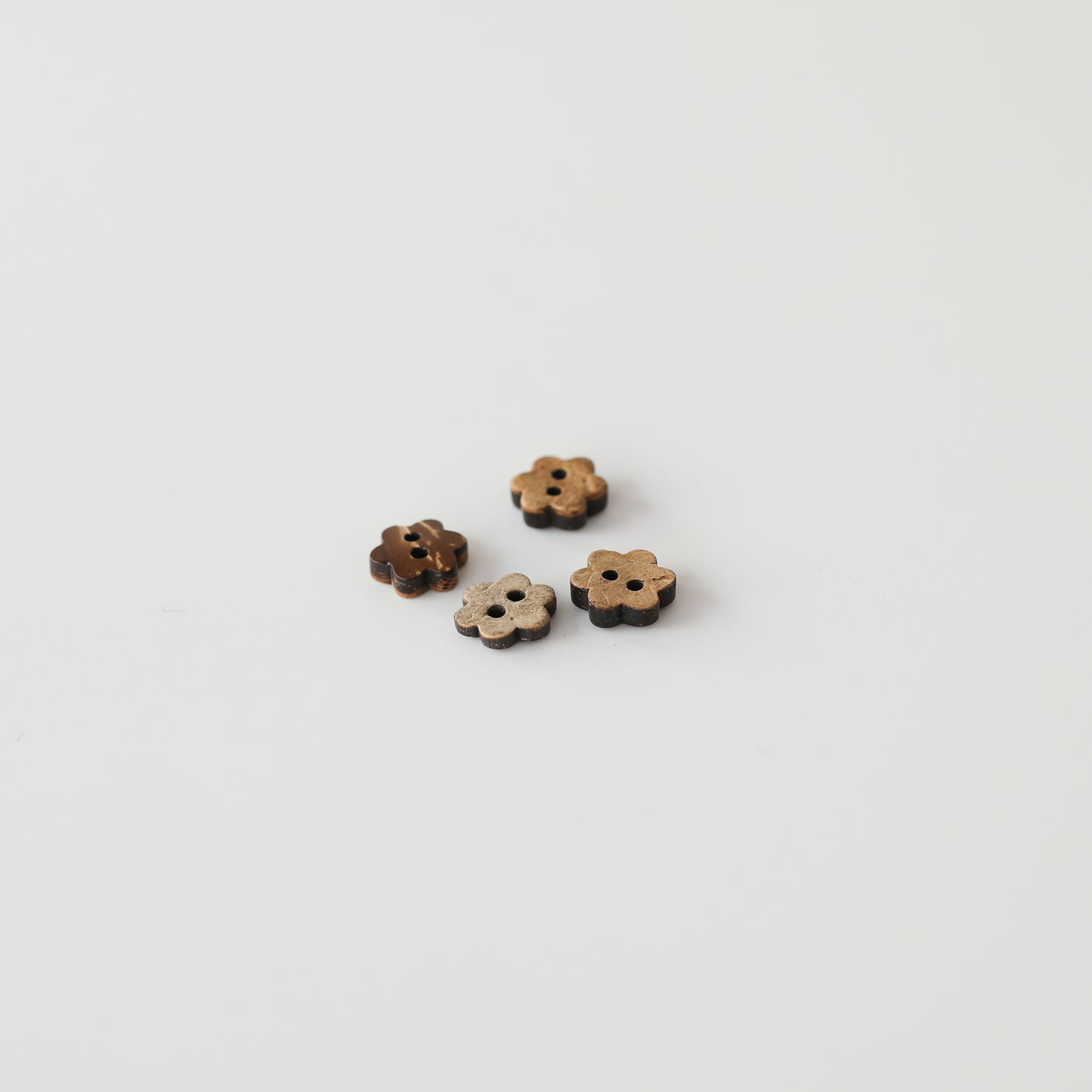 Boutons décoratifs – Fleurs / Coeurs