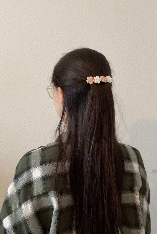 Barrettes fleuries