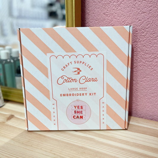 Cotton Clara - Kit de broderie Yes She Can
