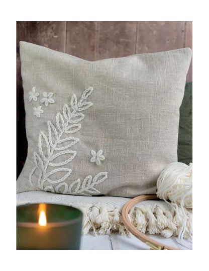 Broderie de Noël – 12 projets & 12 points à réaliser en famille